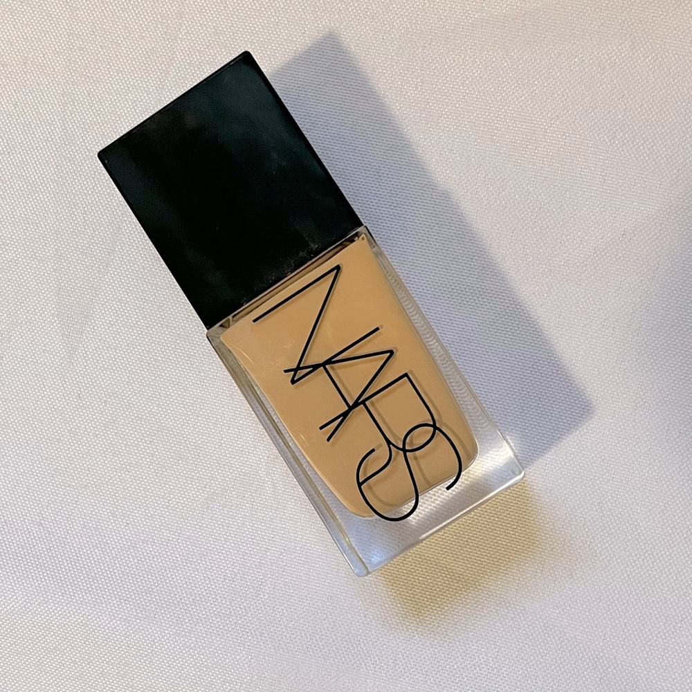 Nars light Reflecting Advanced Skincare Foundation In Shade Vienna